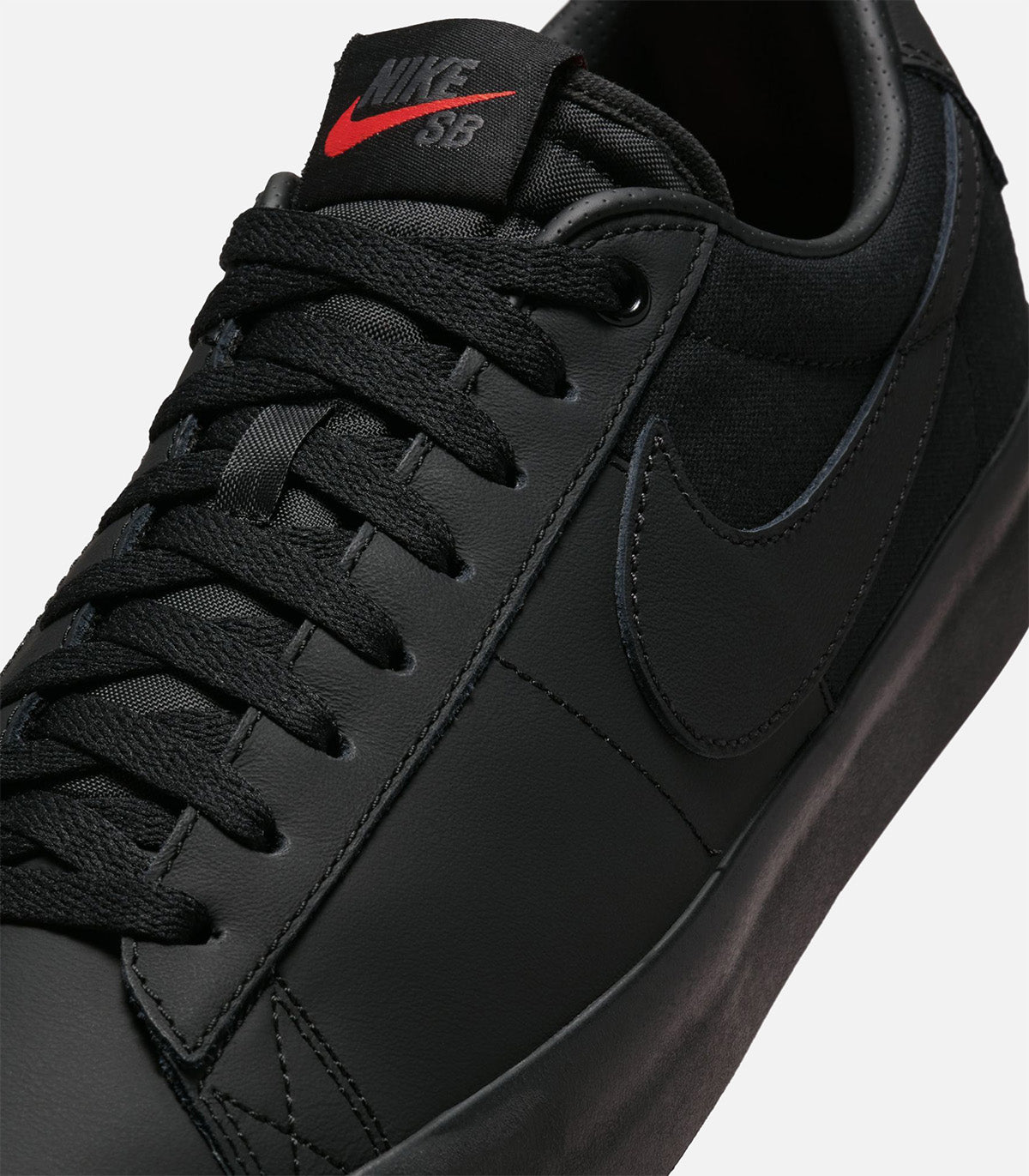 Nike SB Zoom Blazer Low GT ISO