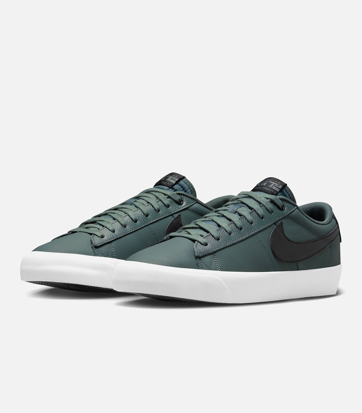 Nike SB Blazer Low Pro GT