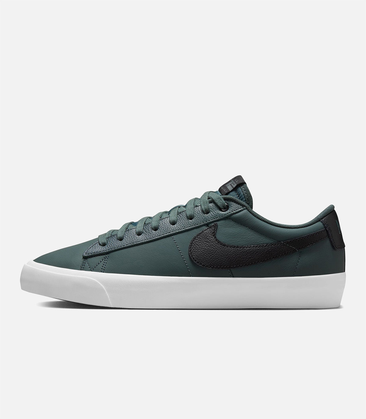 Nike SB Blazer Low Pro GT
