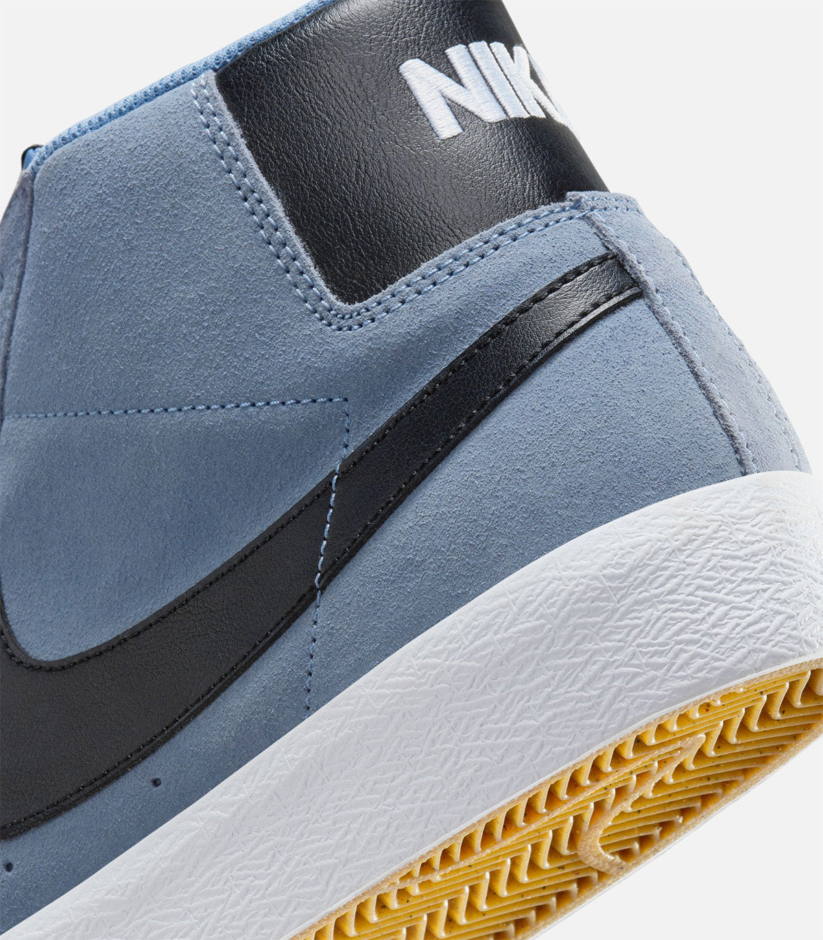 Nike SB Zoom Blazer Mid