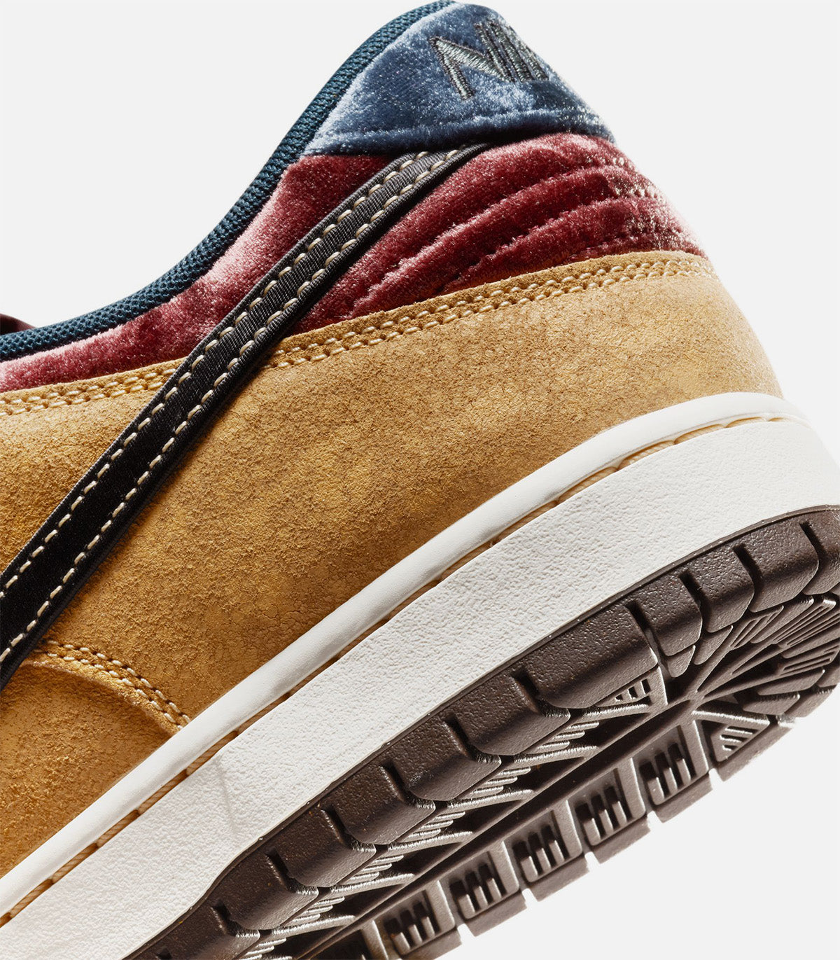 Nike SB "City of Cinema" Dunk Low Pro
