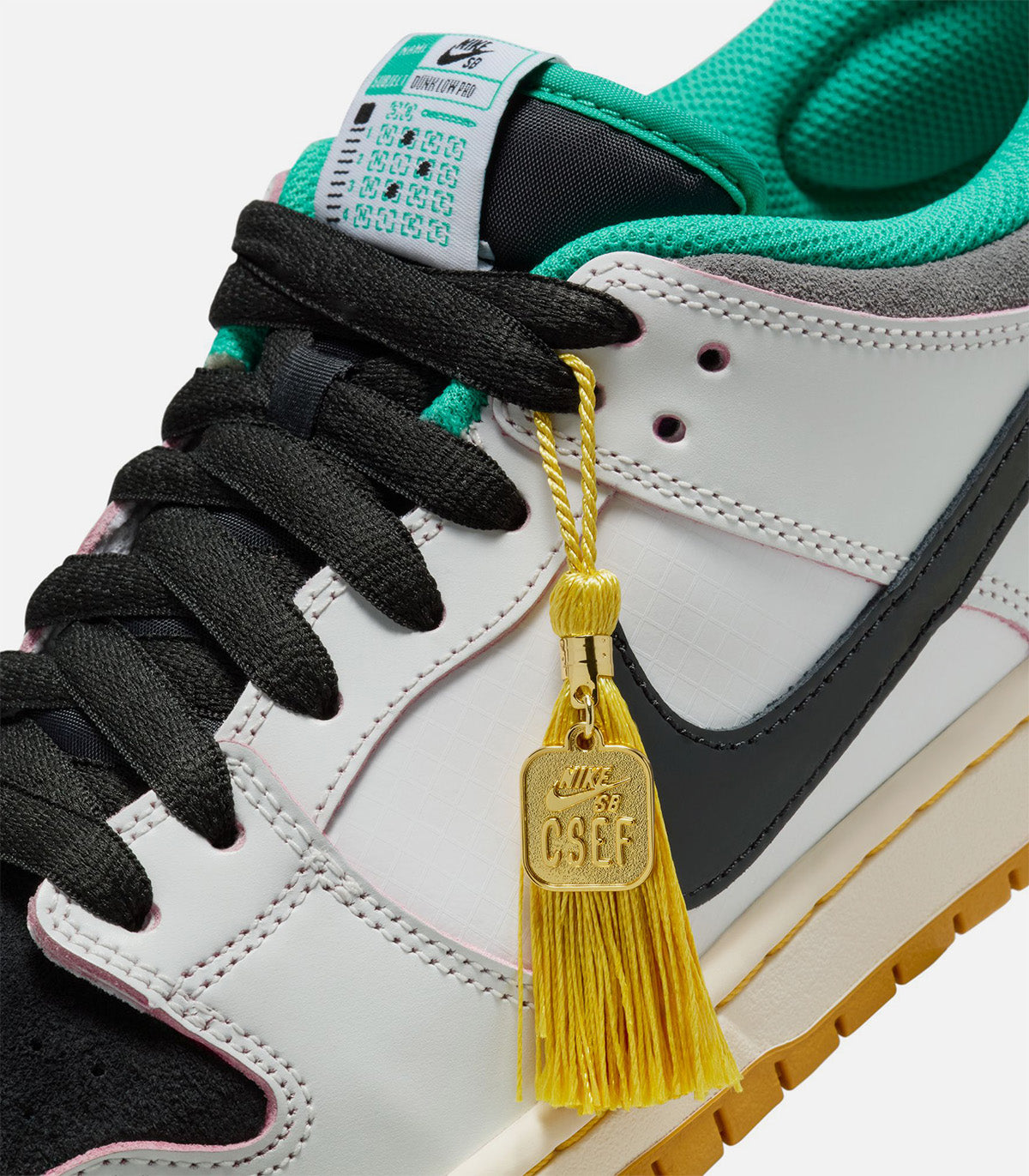 Nike SB Dunk Low Pro