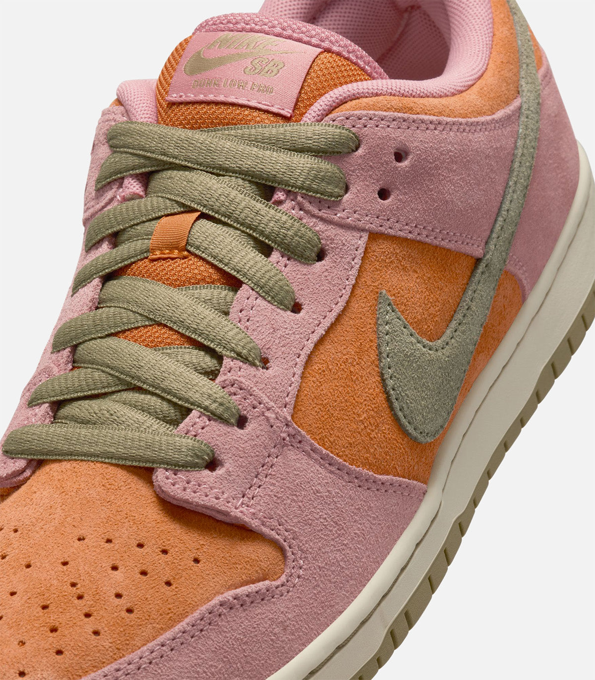 Nike SB Dunk Low Pro