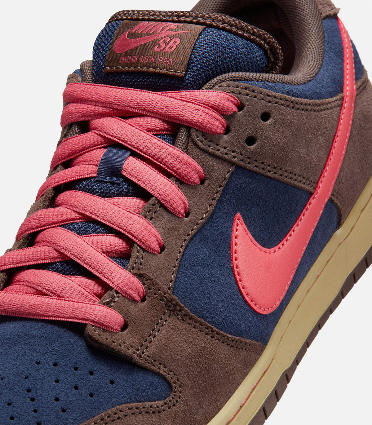 Nike SB Dunk Low Pro