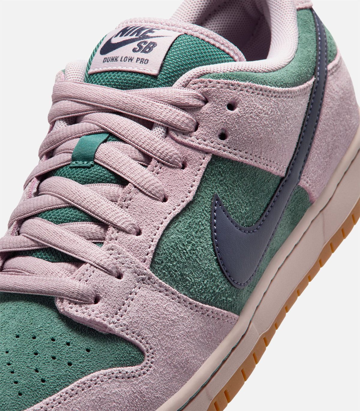 Nike SB Dunk Low Pro