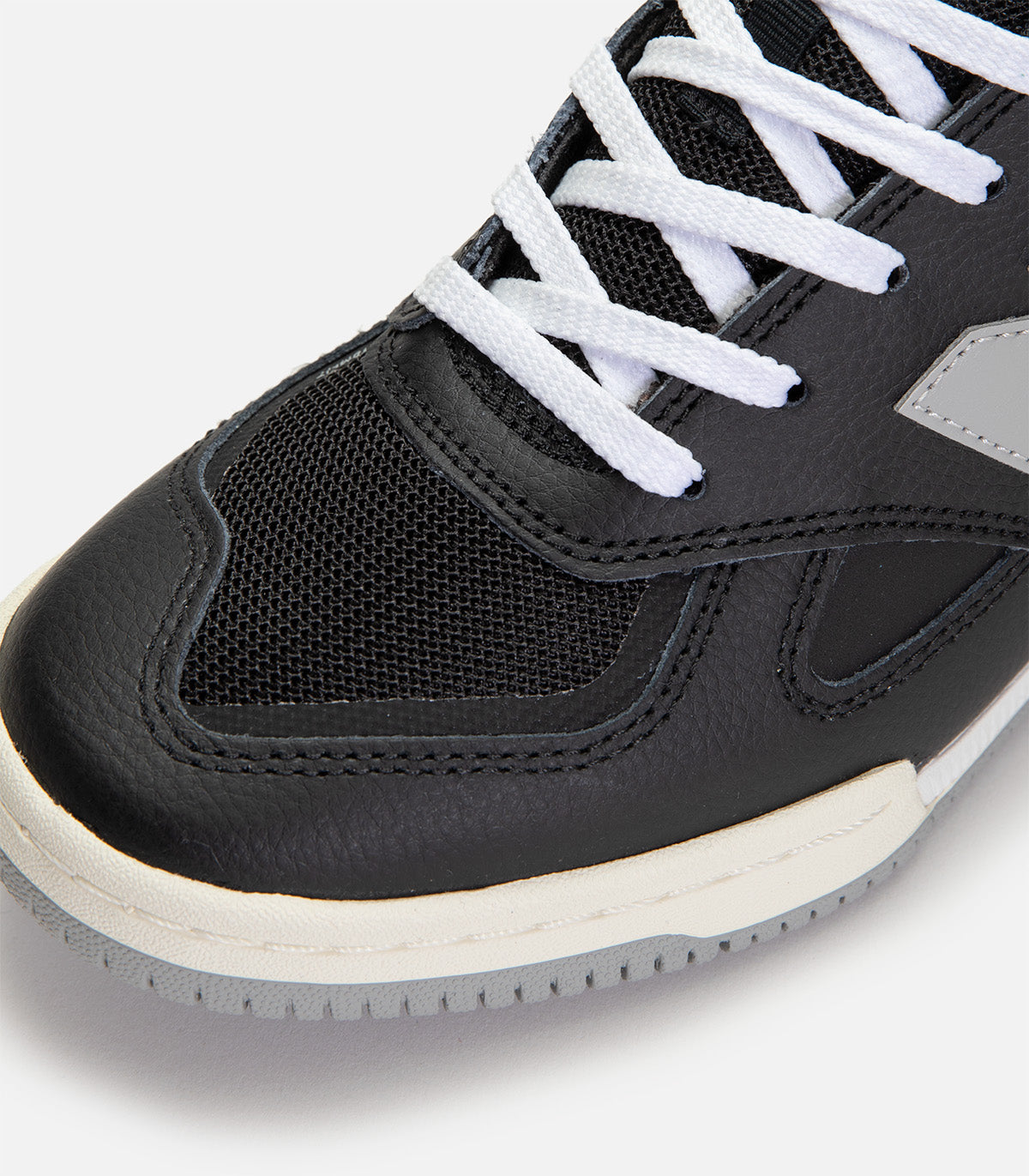 New Balance Numeric NM600BBW