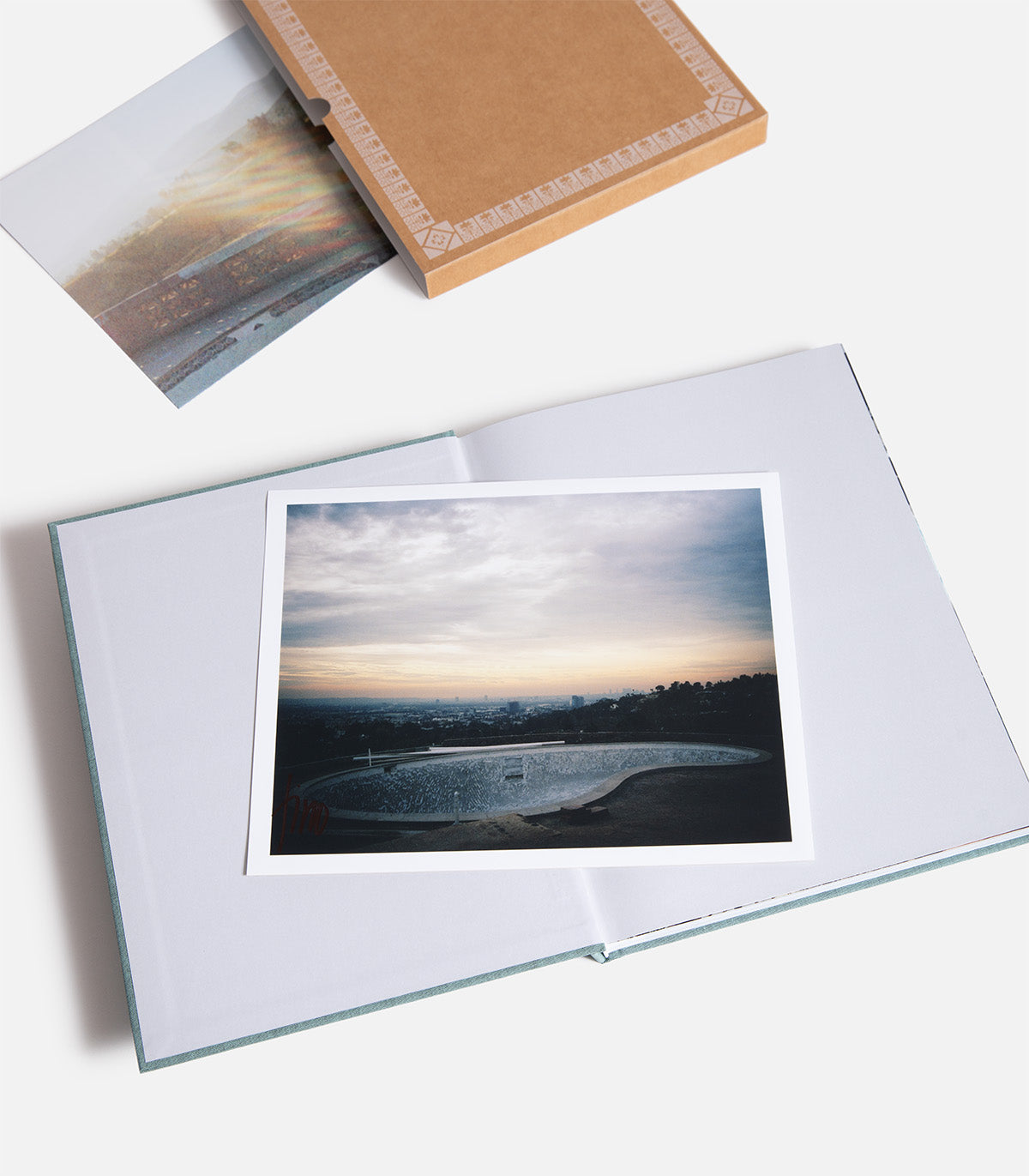 Tino Razo Party In The Back Book (Retail Deluxe)
